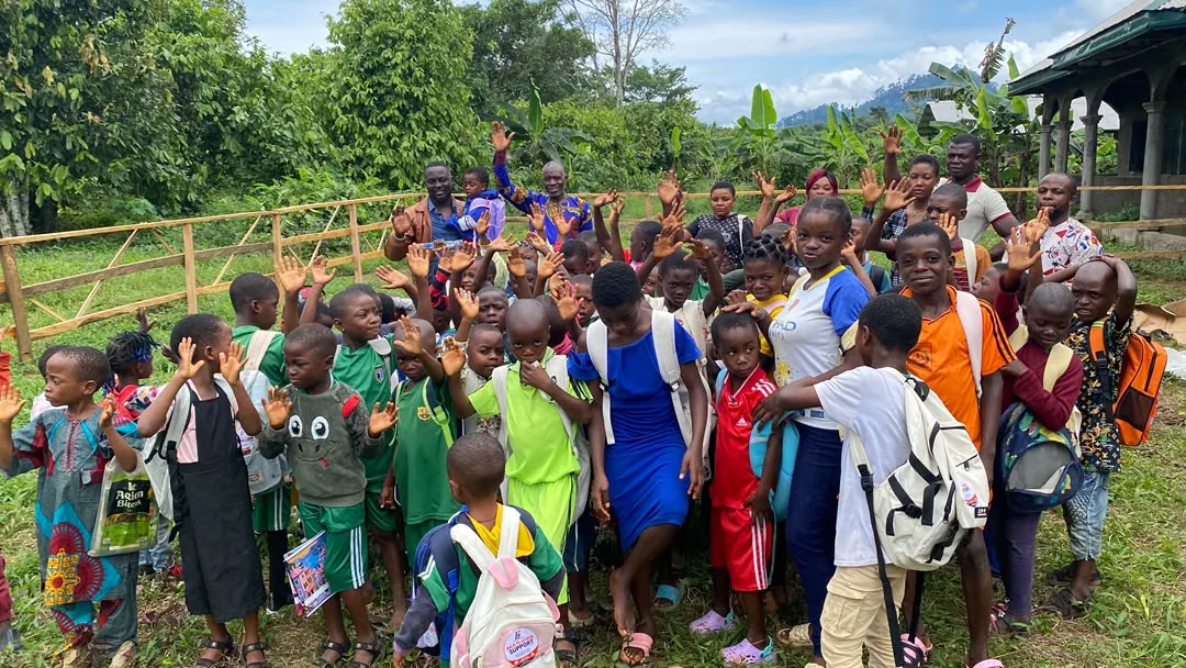 B7 Organization Reaches 200 Schoolchildren With Donations in Mbonge